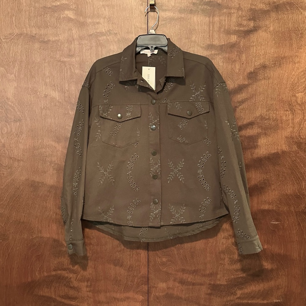 SOLITAIRE Embroidered Eyelet Fall Shacket Womens S Army Green Long Sleeve Shirt